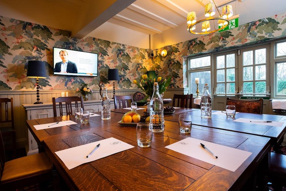 Hotel The Carnarvon Arms Newbury  Esterno foto