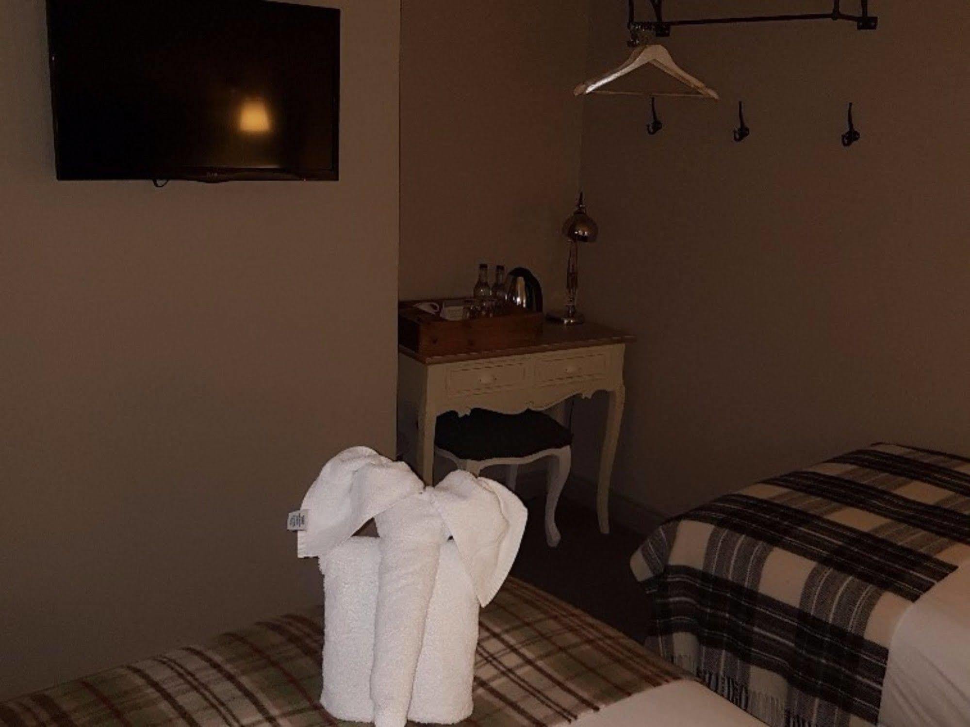 Hotel The Carnarvon Arms Newbury  Esterno foto