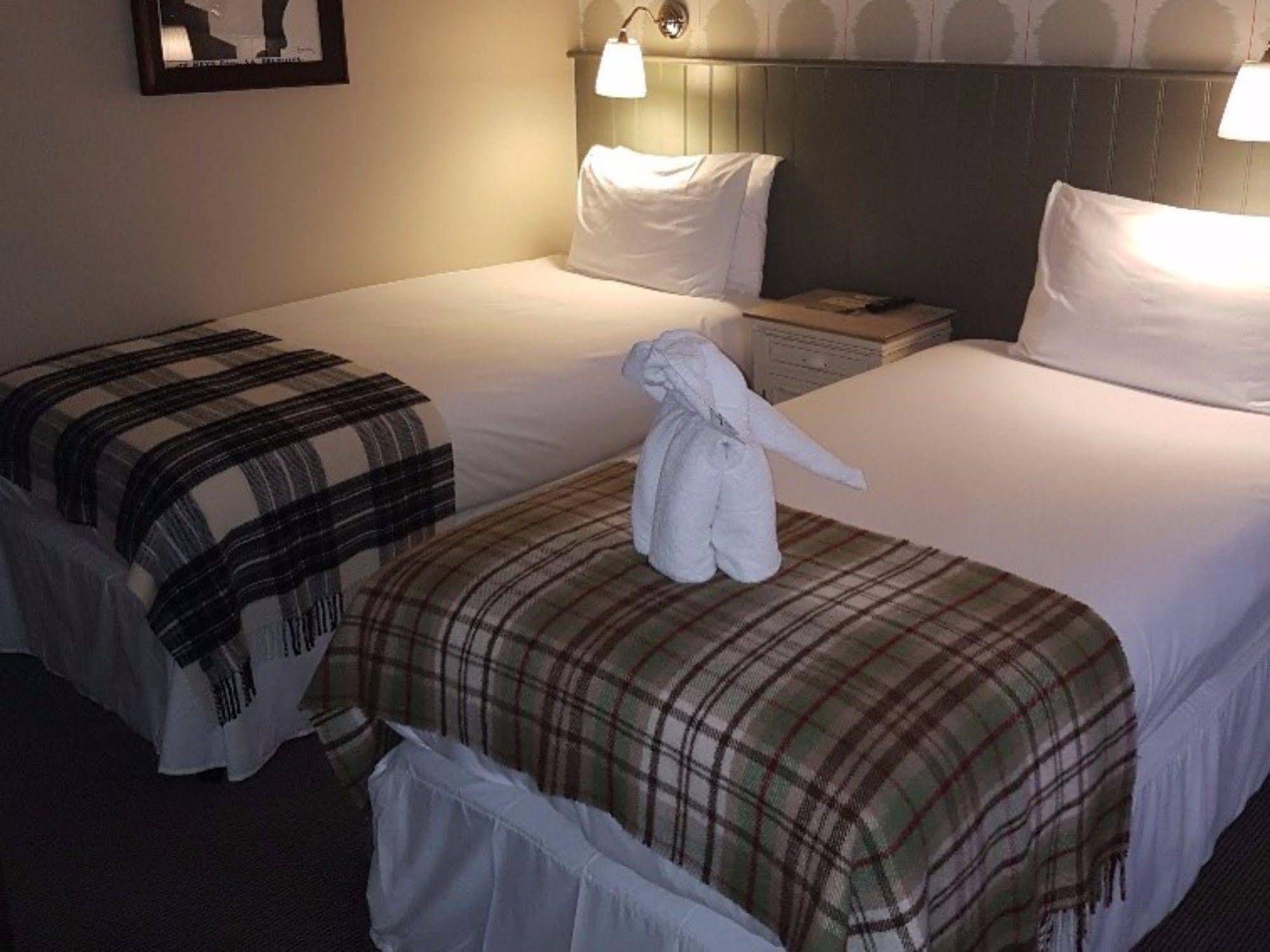 Hotel The Carnarvon Arms Newbury  Esterno foto