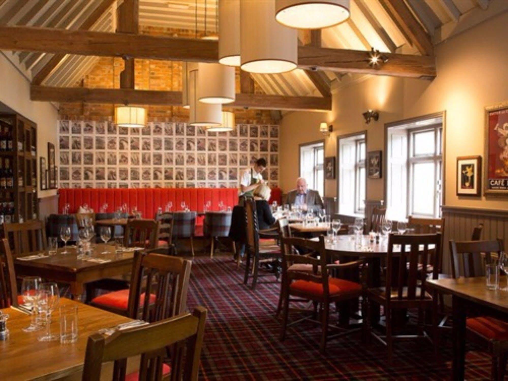 Hotel The Carnarvon Arms Newbury  Esterno foto
